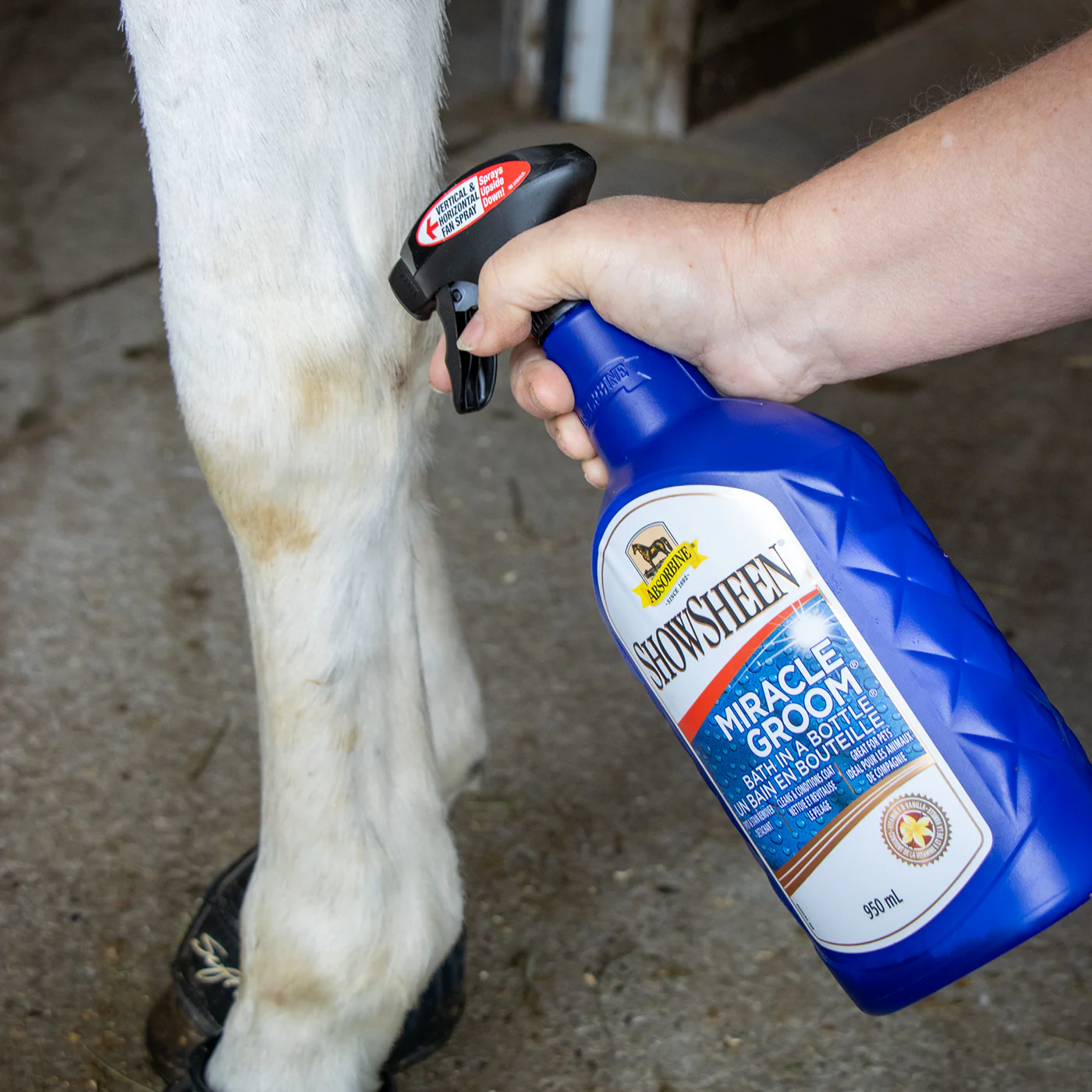 Absorbine ShowSheen Miracle Groom W/ Sprayer 950 mL - Image 2