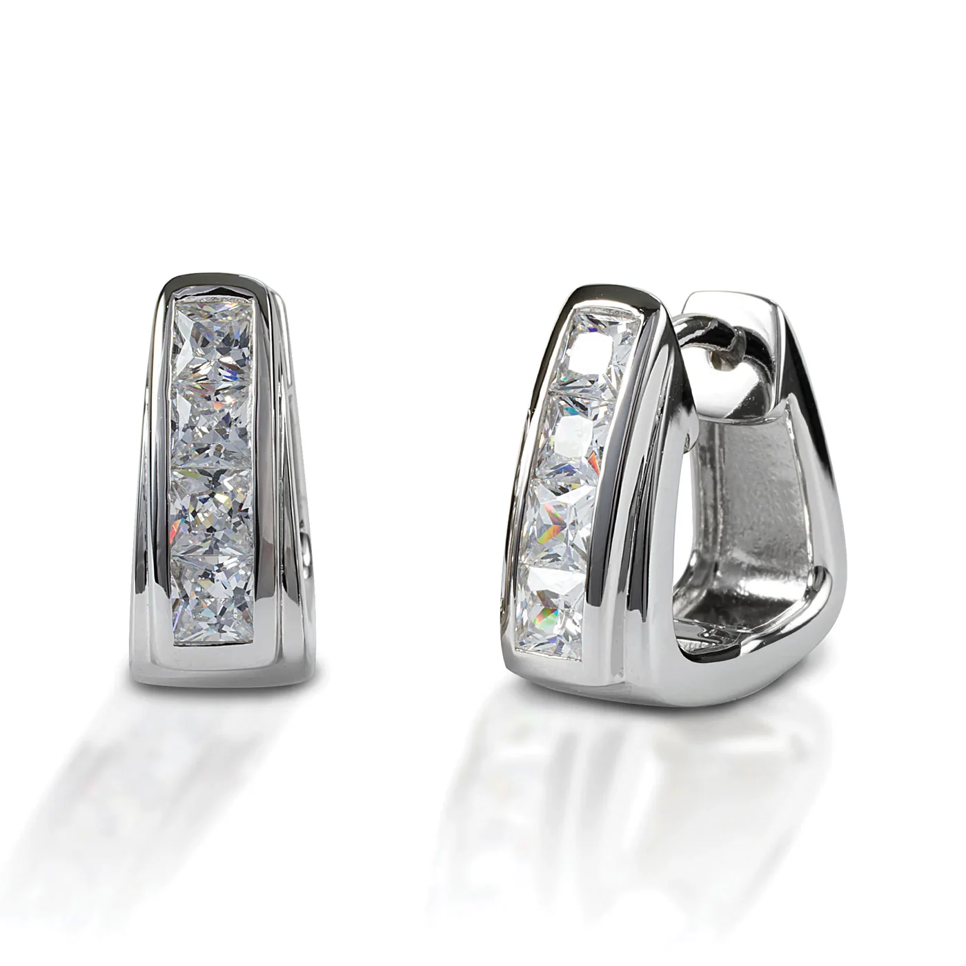 Kelly Herd Contemporary Stirrup Hoop Earrings