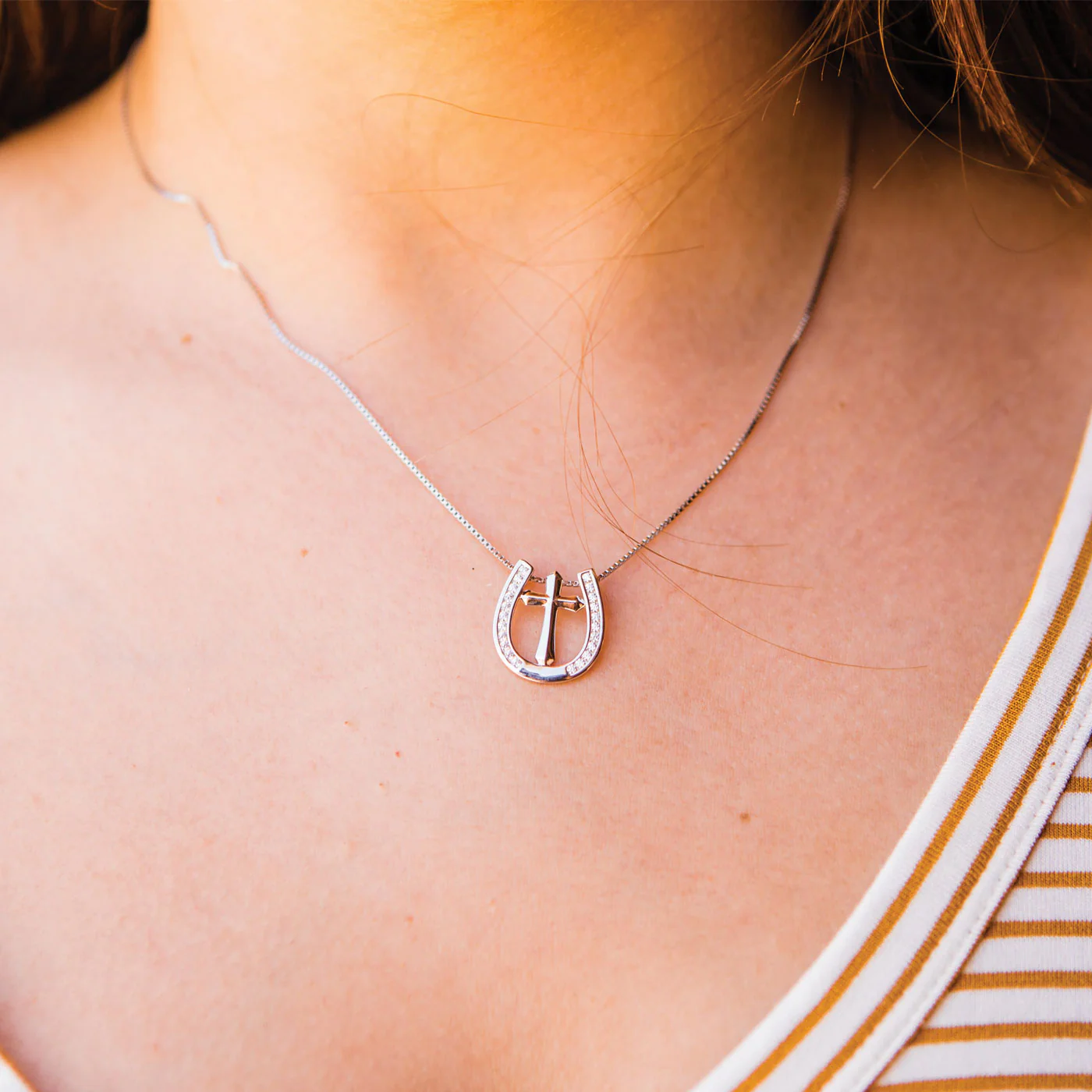 Kelly Herd Small Horseshoe Cross Necklace - Image 2