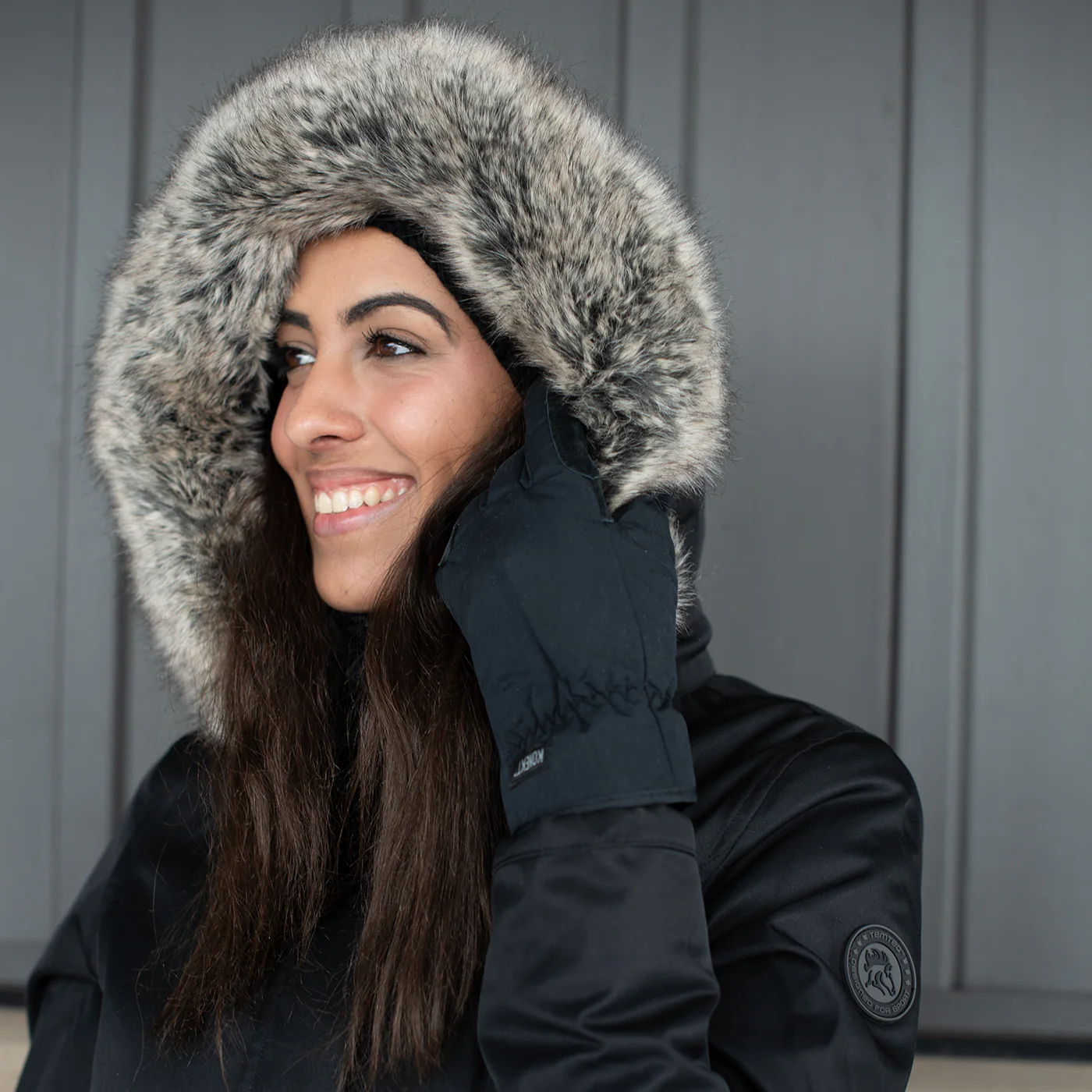 Konekt Micro Fibre Winter Gloves - Image 2