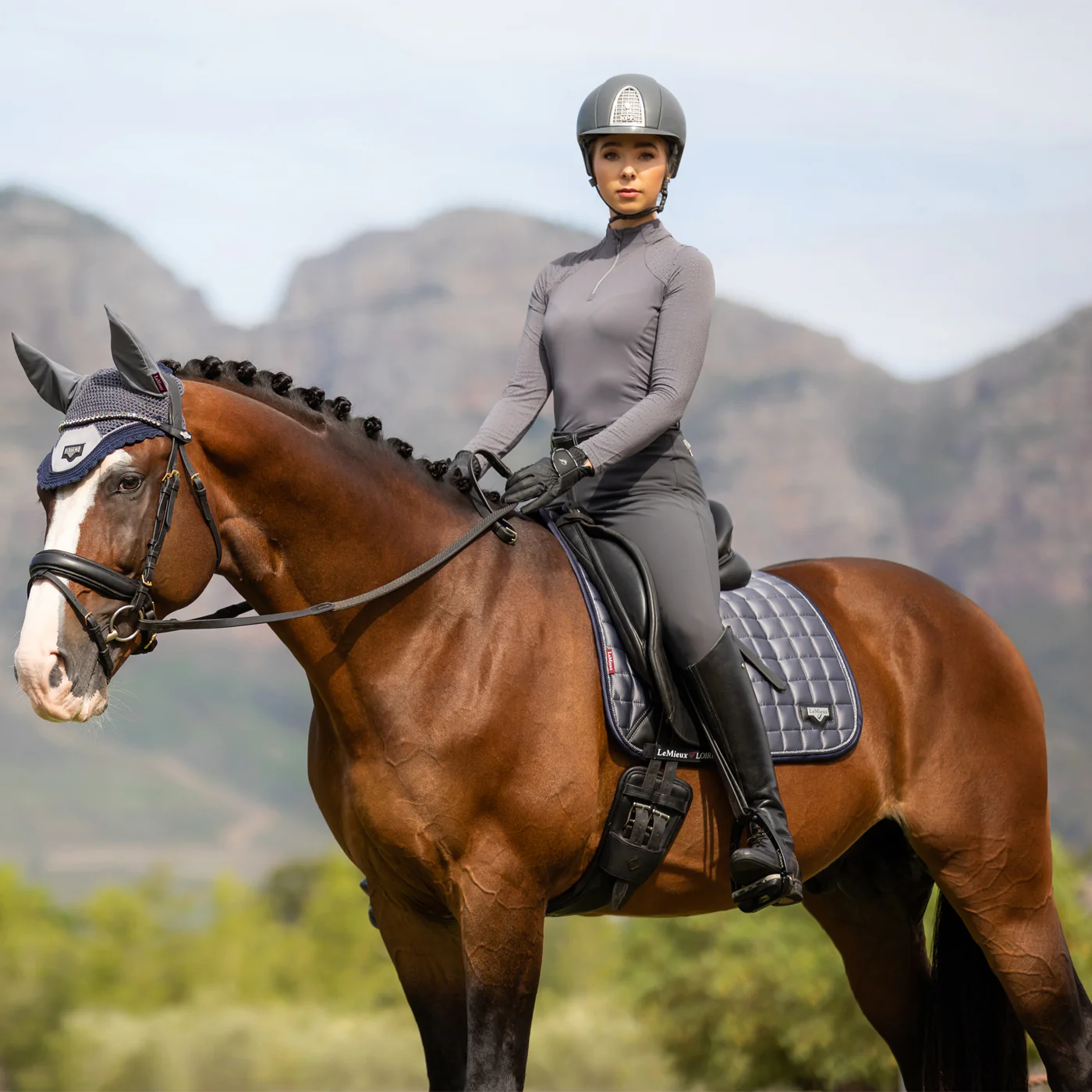LeMieux Loire Classic Dressage Square Saddle Pad - Image 5