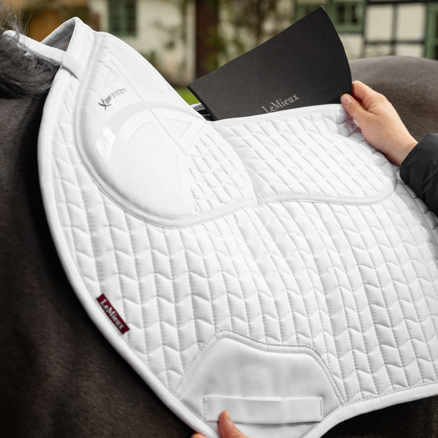 LeMieux ProSorb Plain Two Pocket Close Contact Saddle Pad - Image 2