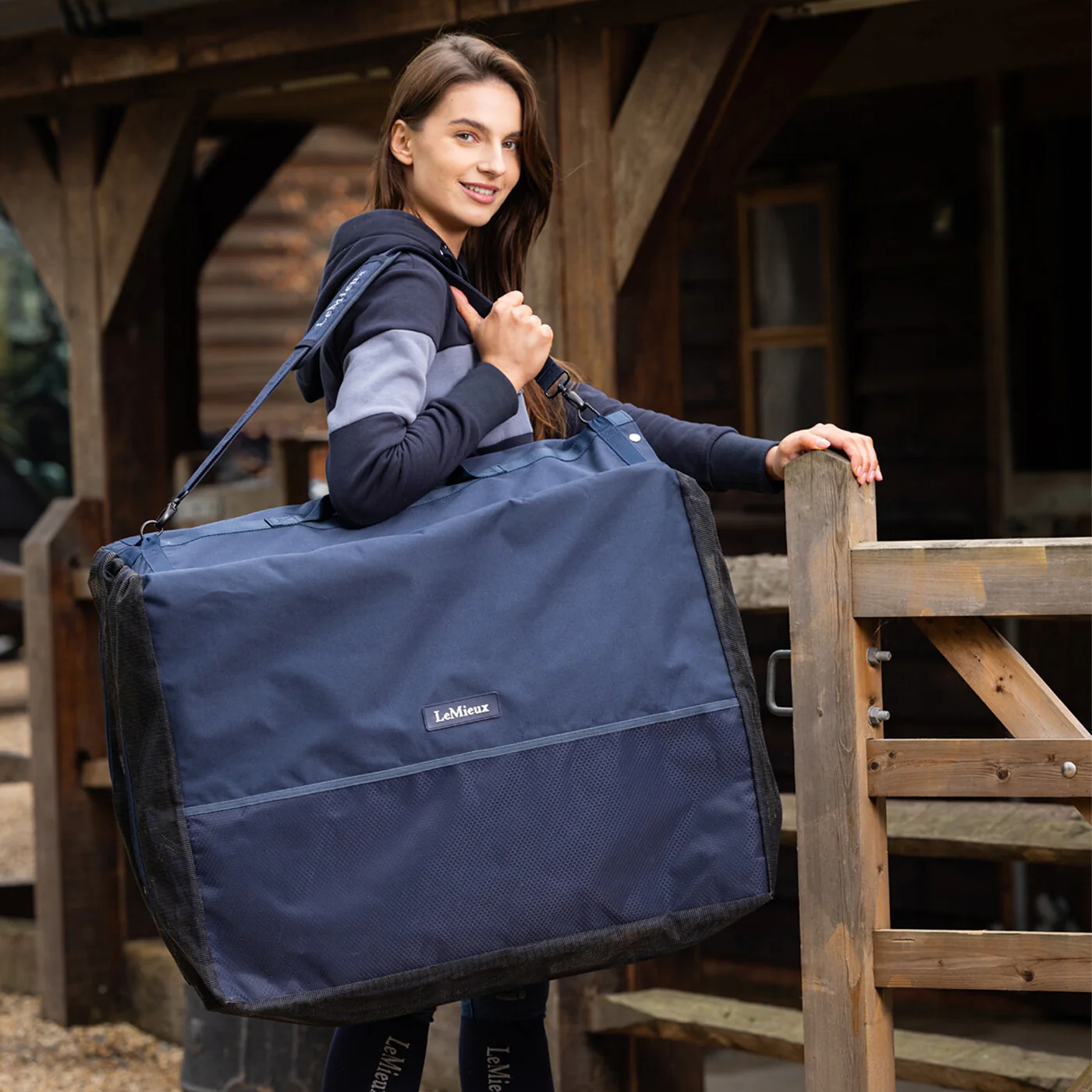 LeMieux Saddle Pad Carry Bag - Image 4