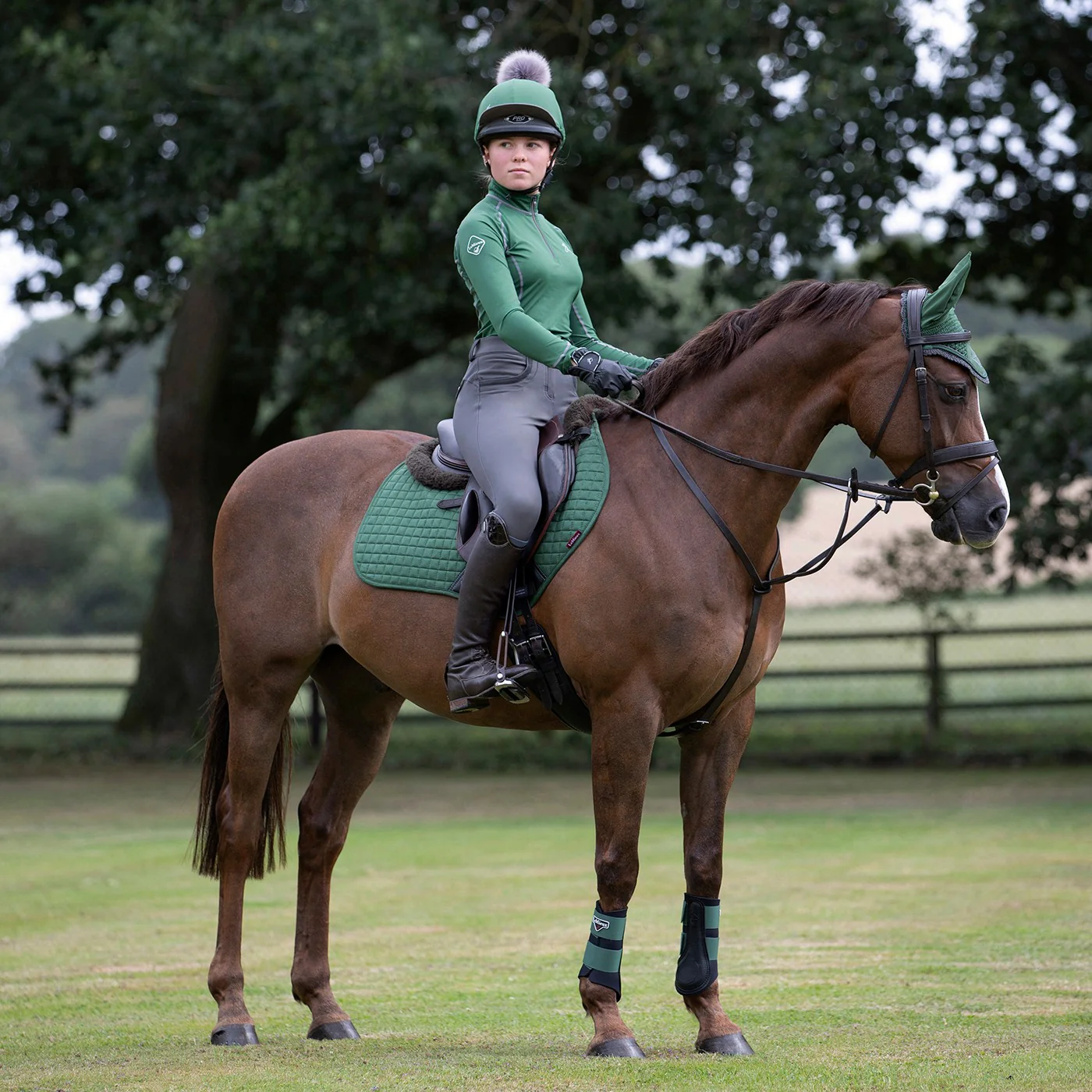 LeMieux Suede Close Contact Square Saddle Pad - Image 7