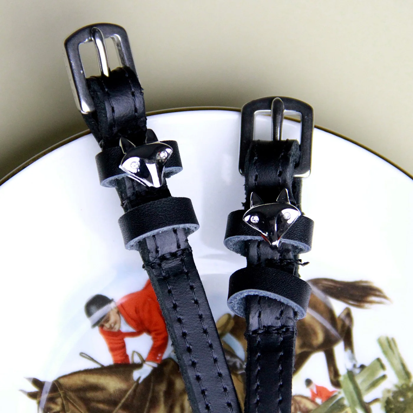 Mane Jane Silver Fox Head Spur Straps - Image 4