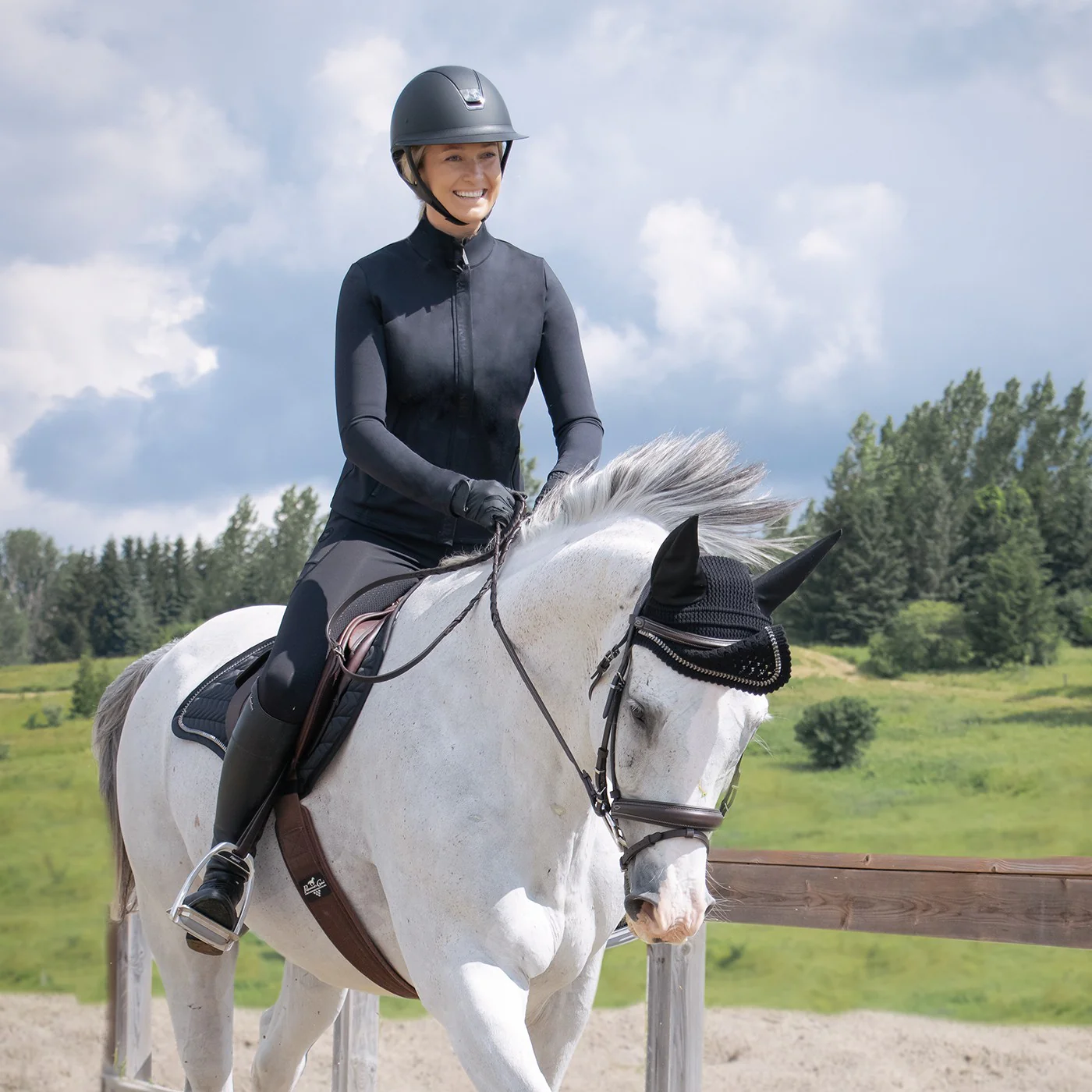 Nikara Training Jacket - Image 11