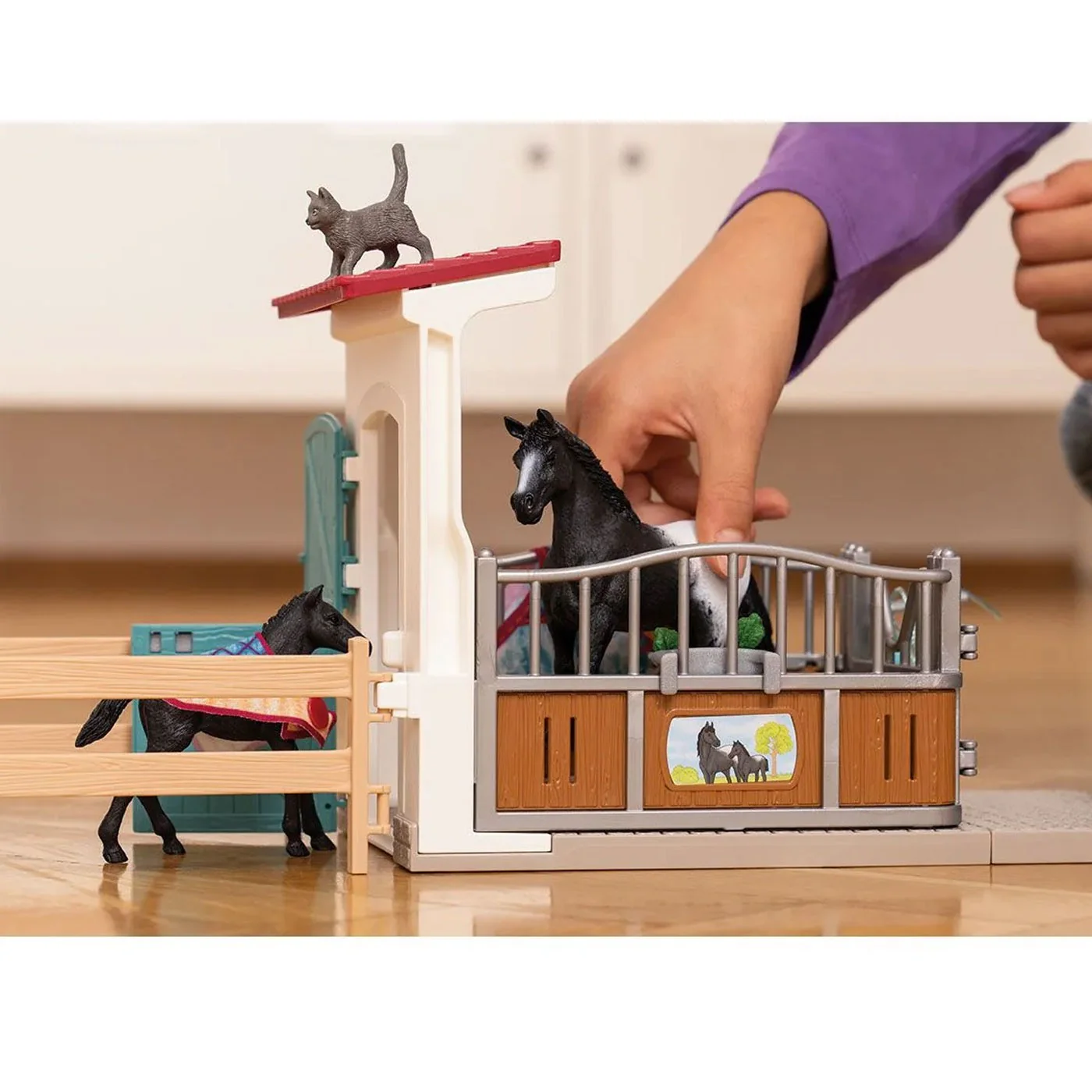 Schleich Horse Club Horse Box W/ Mare & Foal - Image 2