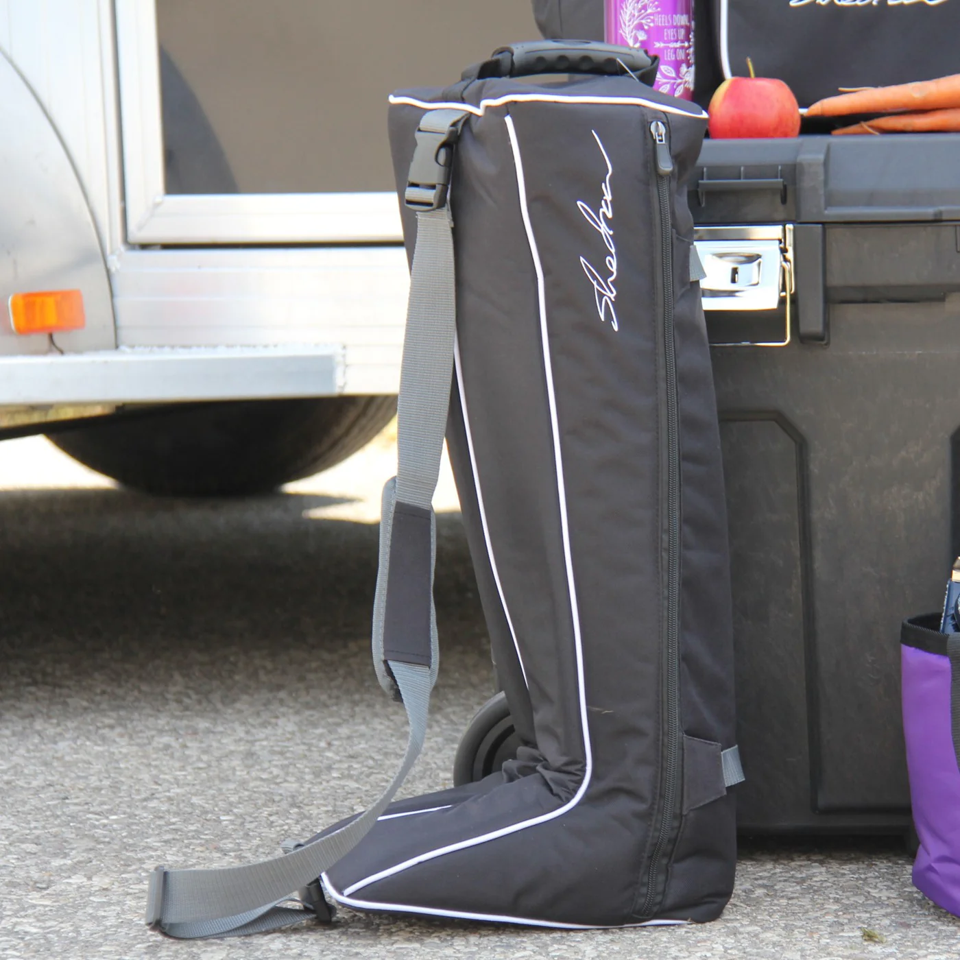 Shedrow Boot Bag - Image 2