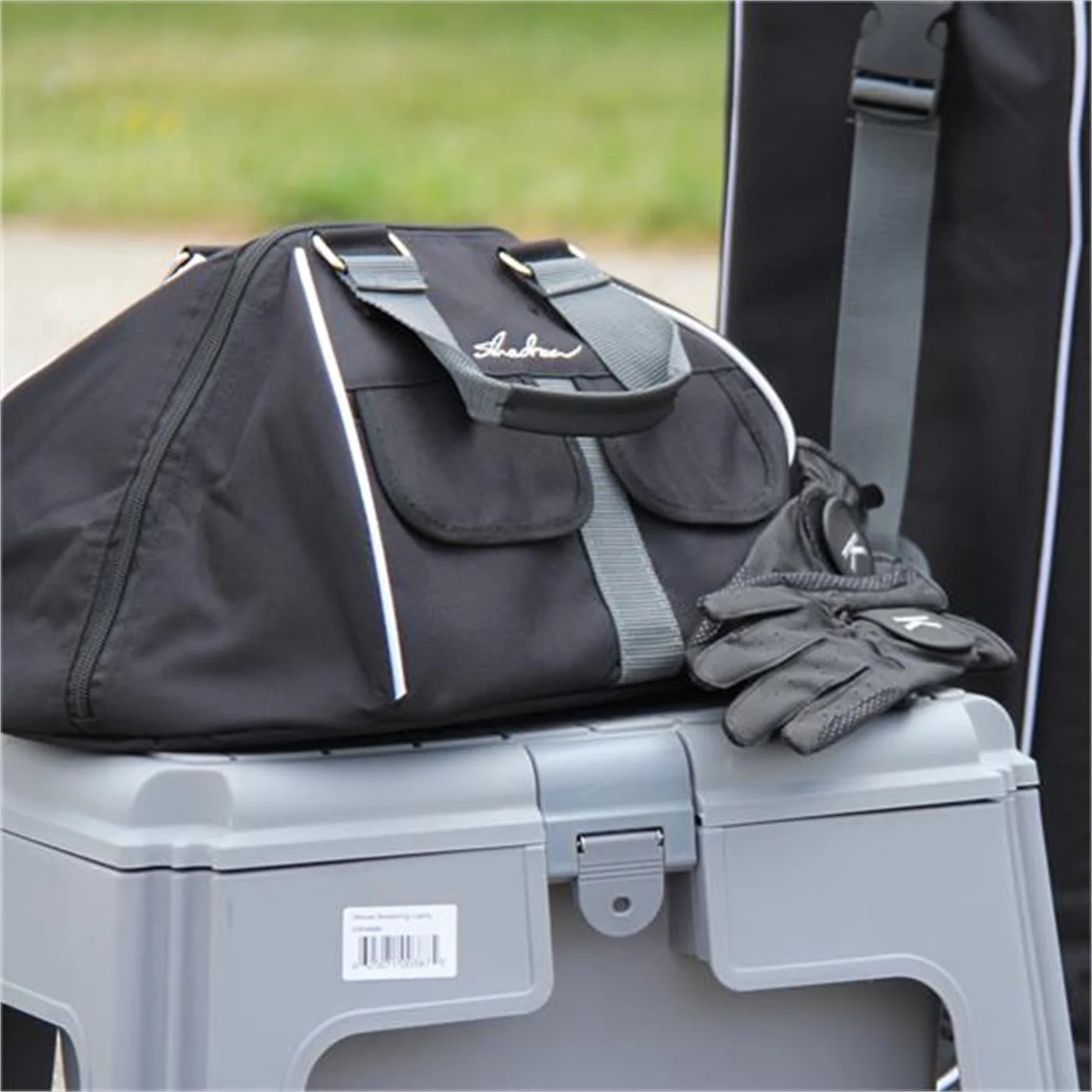 Shedrow Deluxe Helmet Bag - Image 6