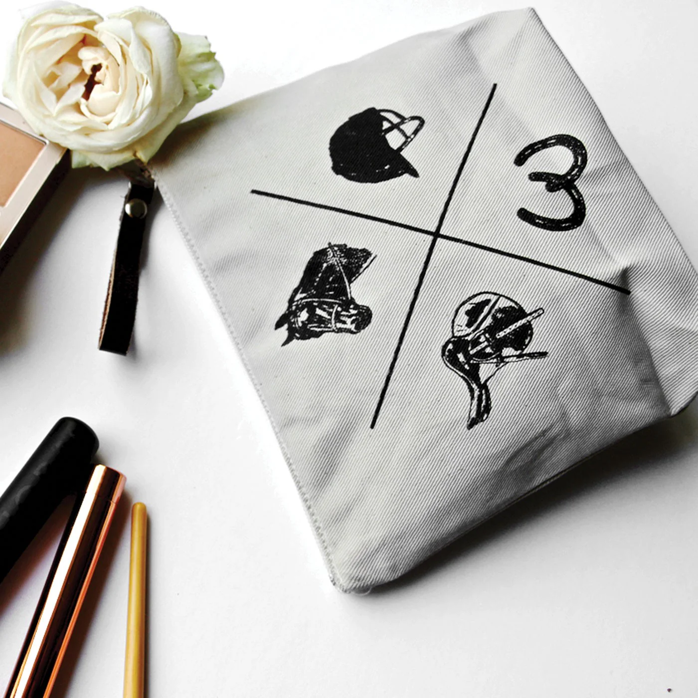 Spiced Equestrian Vintage Rider Makeup Bag - Image 5