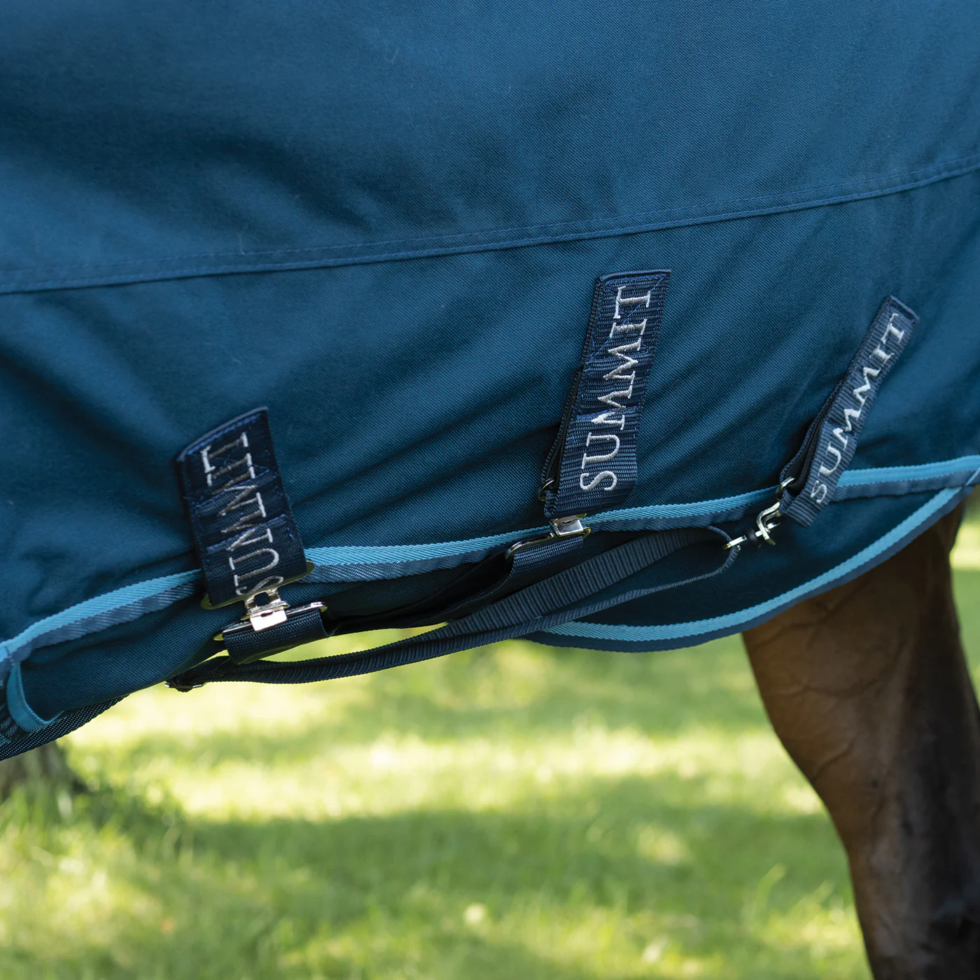 Summit Nova Rainsheet W/ 0 g Hood - Image 11