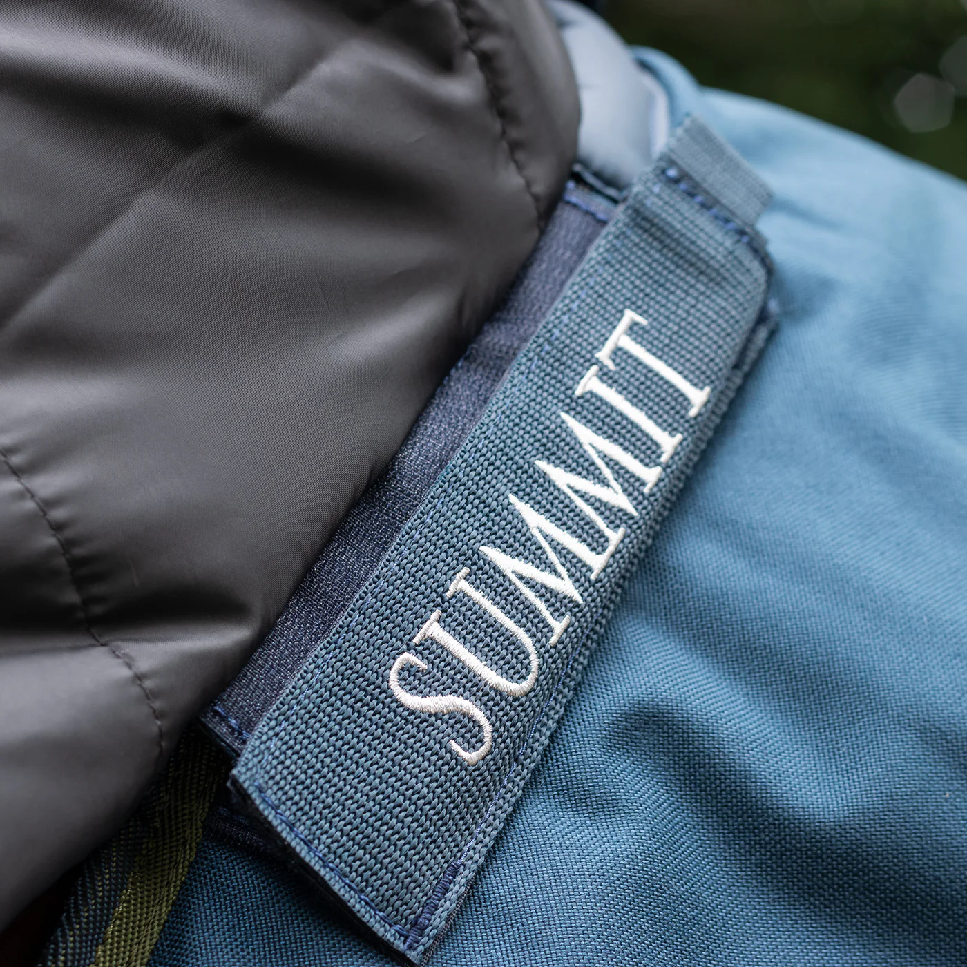 Summit Nova Turnout Blanket 100 g W/ Hood - Image 9
