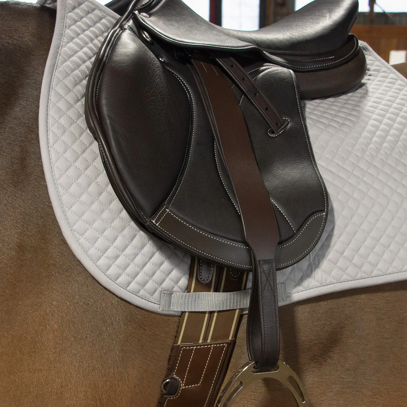 Val du Bois Wide Stirrup Leathers - Image 4